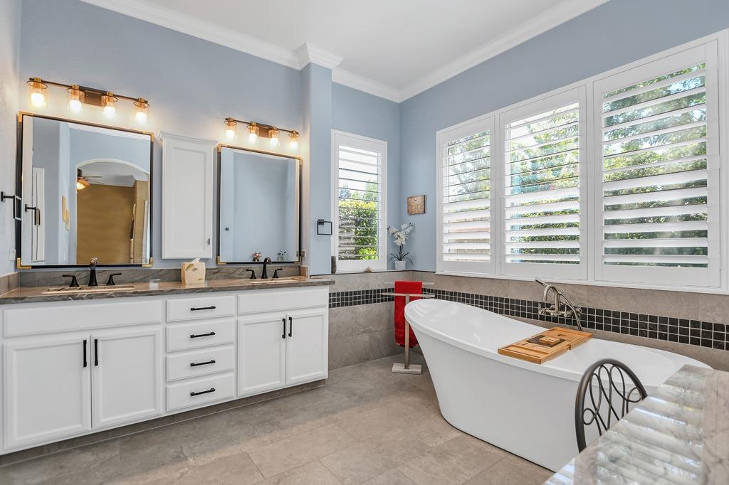 Katy Way, Brentwood, California image 28