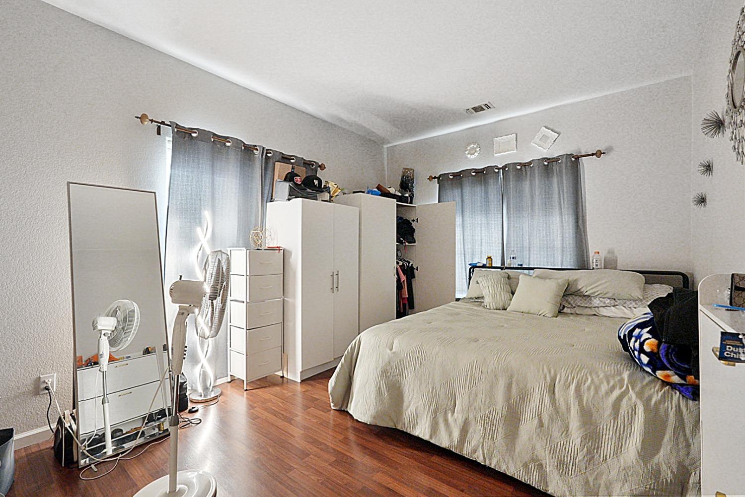 Detail Gallery Image 24 of 30 For 2025 St Theresa Way, Modesto,  CA 95358 - 4 Beds | 2/1 Baths