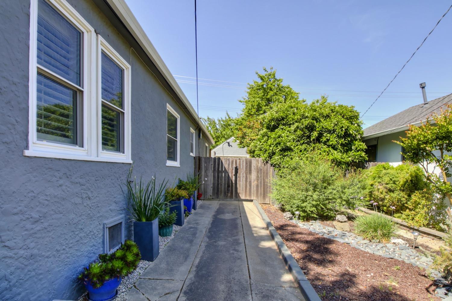 property-img