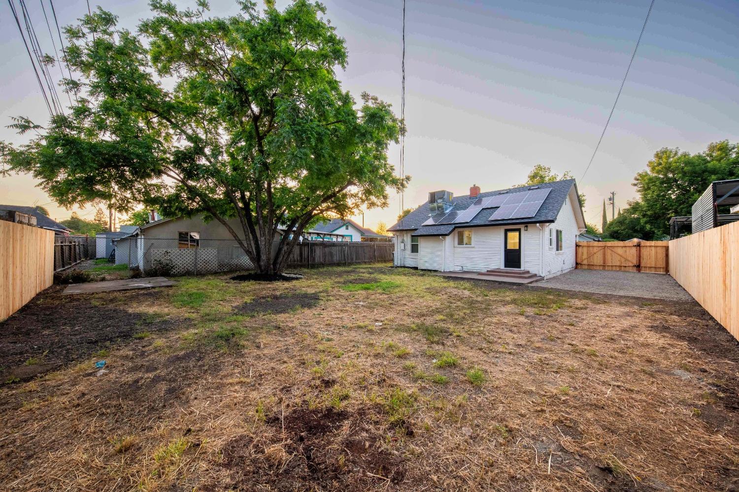 E Robertson Street, Stockton, California image 24