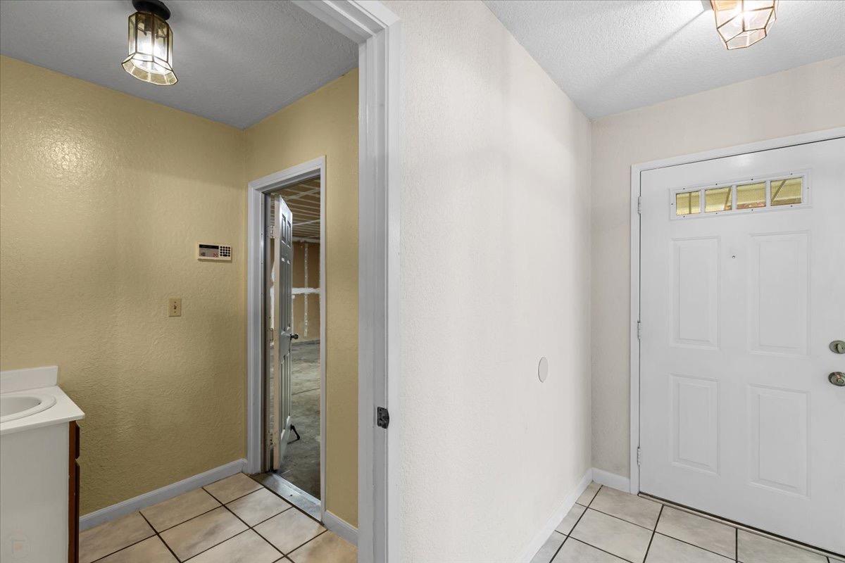 Detail Gallery Image 33 of 47 For 832 Chalone Dr, Modesto,  CA 95358 - 3 Beds | 2 Baths