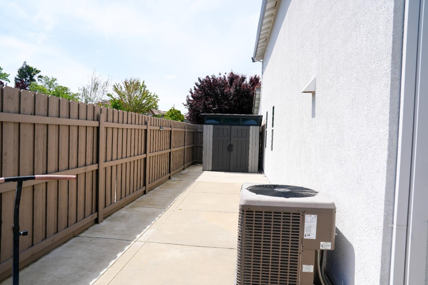 Detail Gallery Image 66 of 71 For 8919 Haflinger Way, Elk Grove,  CA 95757 - 5 Beds | 3 Baths