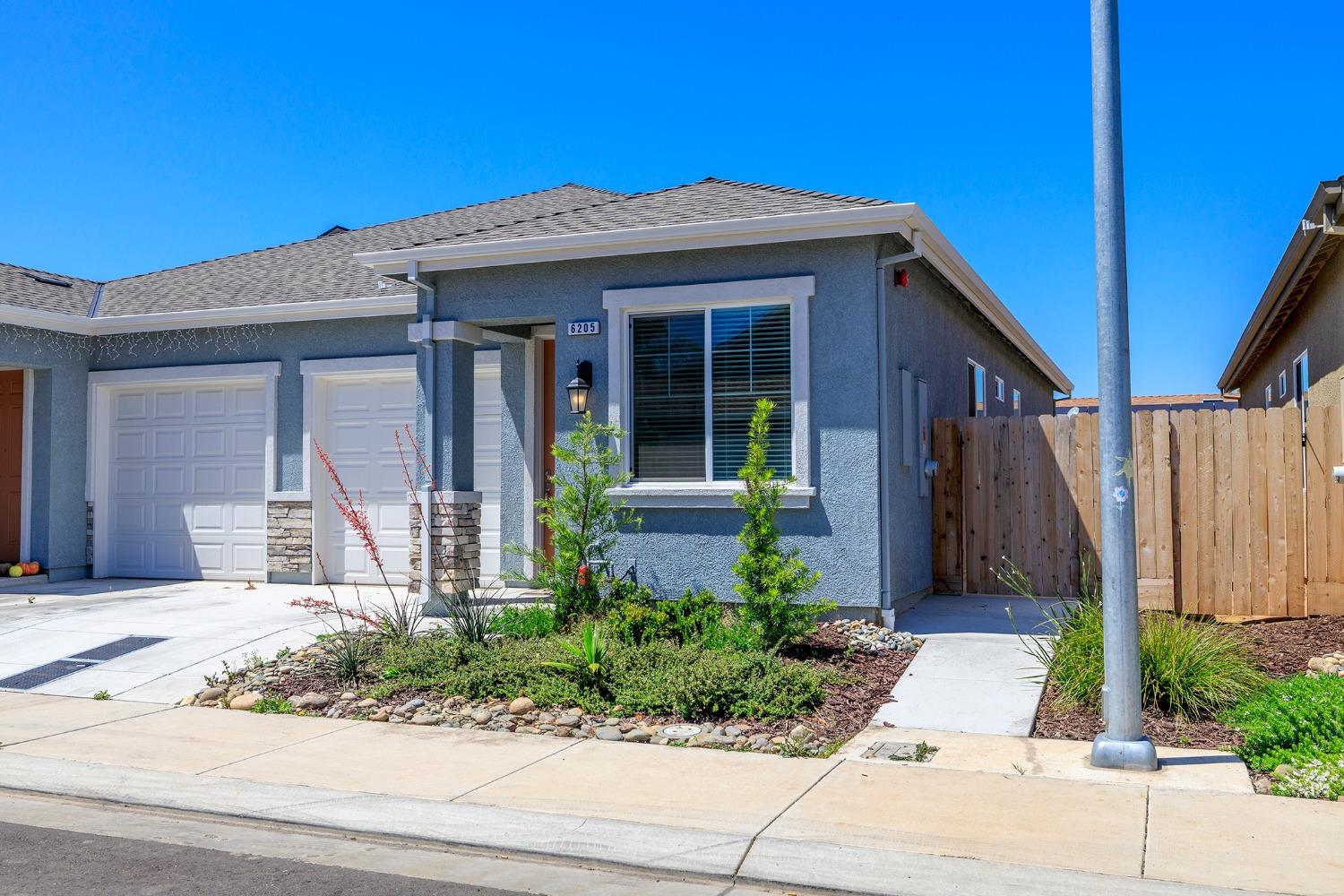 Chavez Court, Riverbank, California image 2
