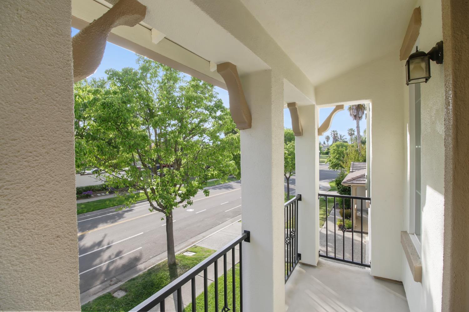 Westlake Parkway, Sacramento, California image 31