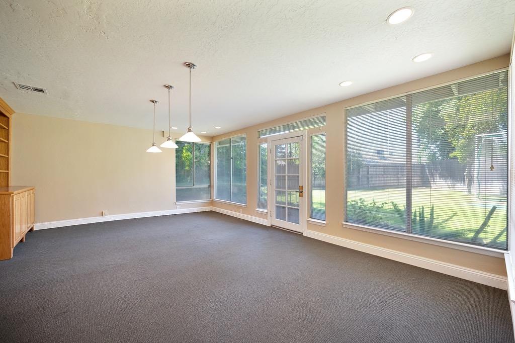 El Camino Avenue, Sacramento, California image 18