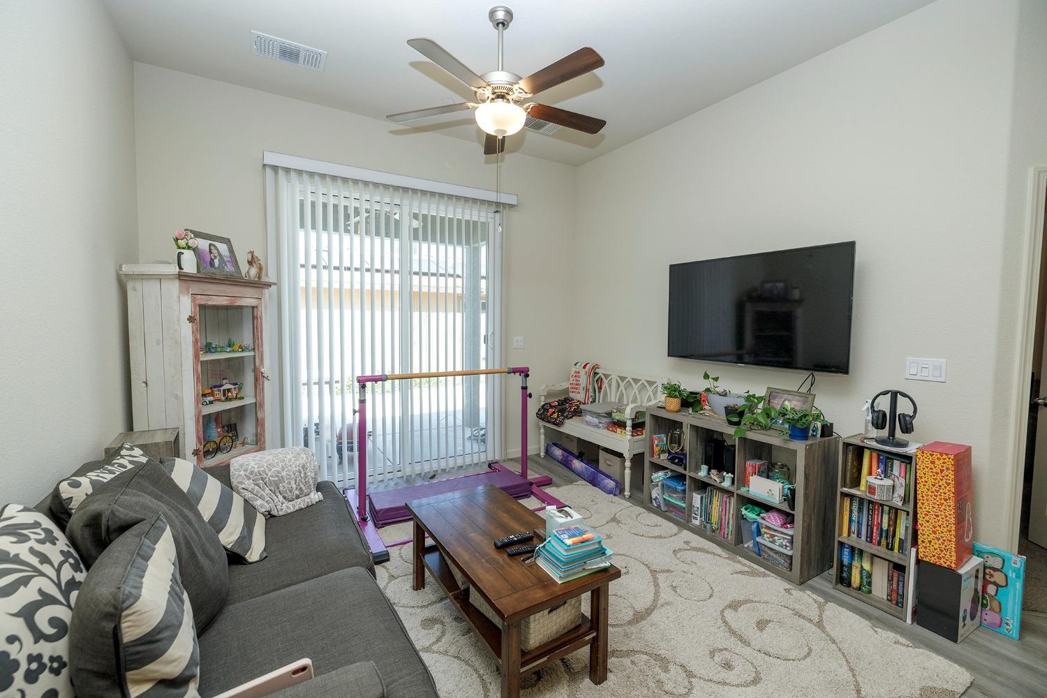 Chavez Court, Riverbank, California image 7