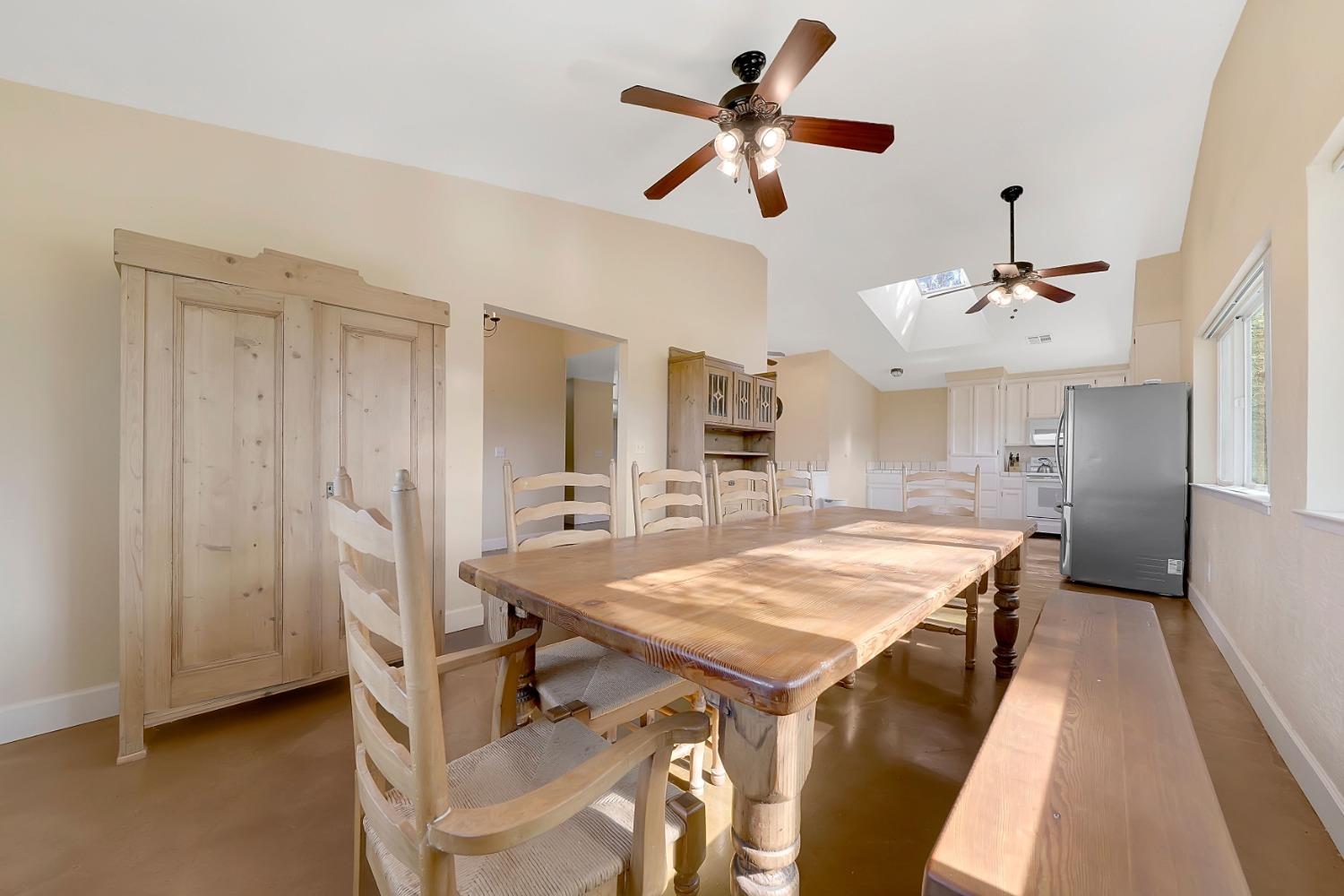 Detail Gallery Image 13 of 88 For 2800 Willow Creek Rd, San Andreas,  CA 95249 - 3 Beds | 2/1 Baths