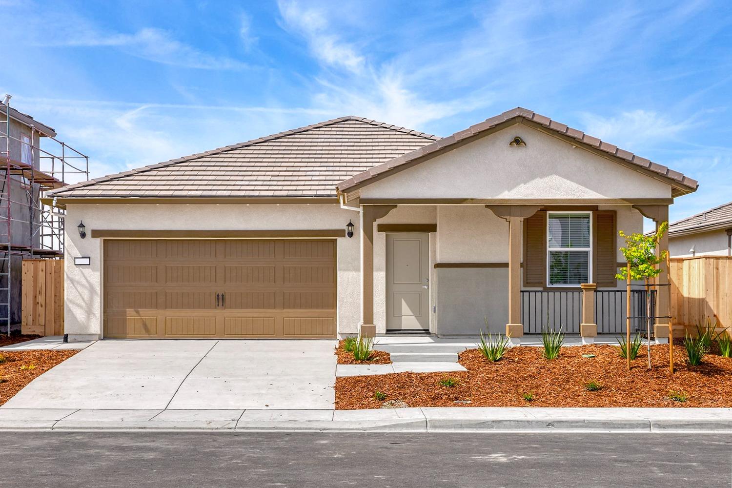 Detail Gallery Image 1 of 9 For 804 Chatham Ln, Patterson,  CA 95363 - 3 Beds | 2 Baths