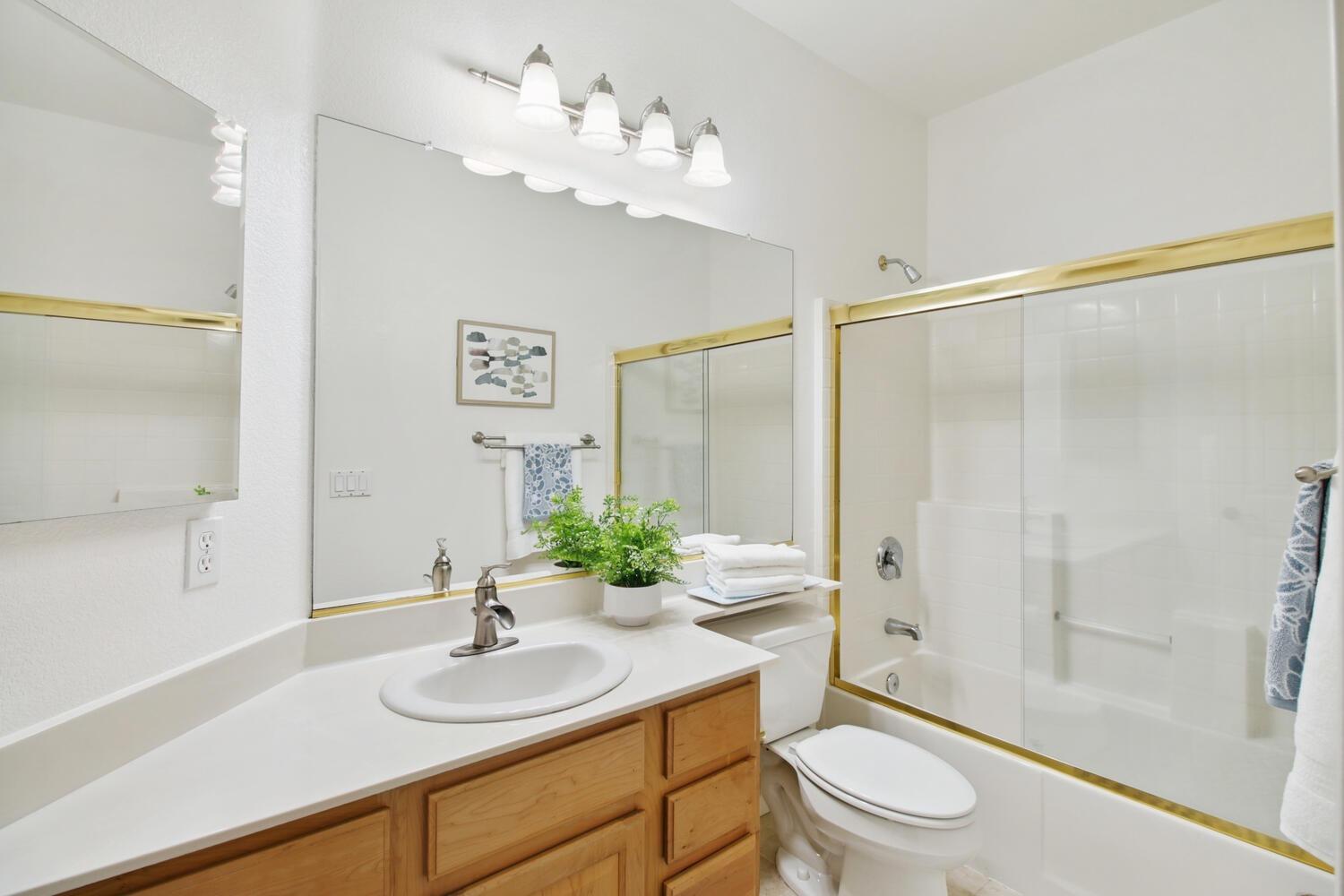Detail Gallery Image 34 of 52 For 3837 Alegre Way, Davis,  CA 95618 - 3 Beds | 2 Baths