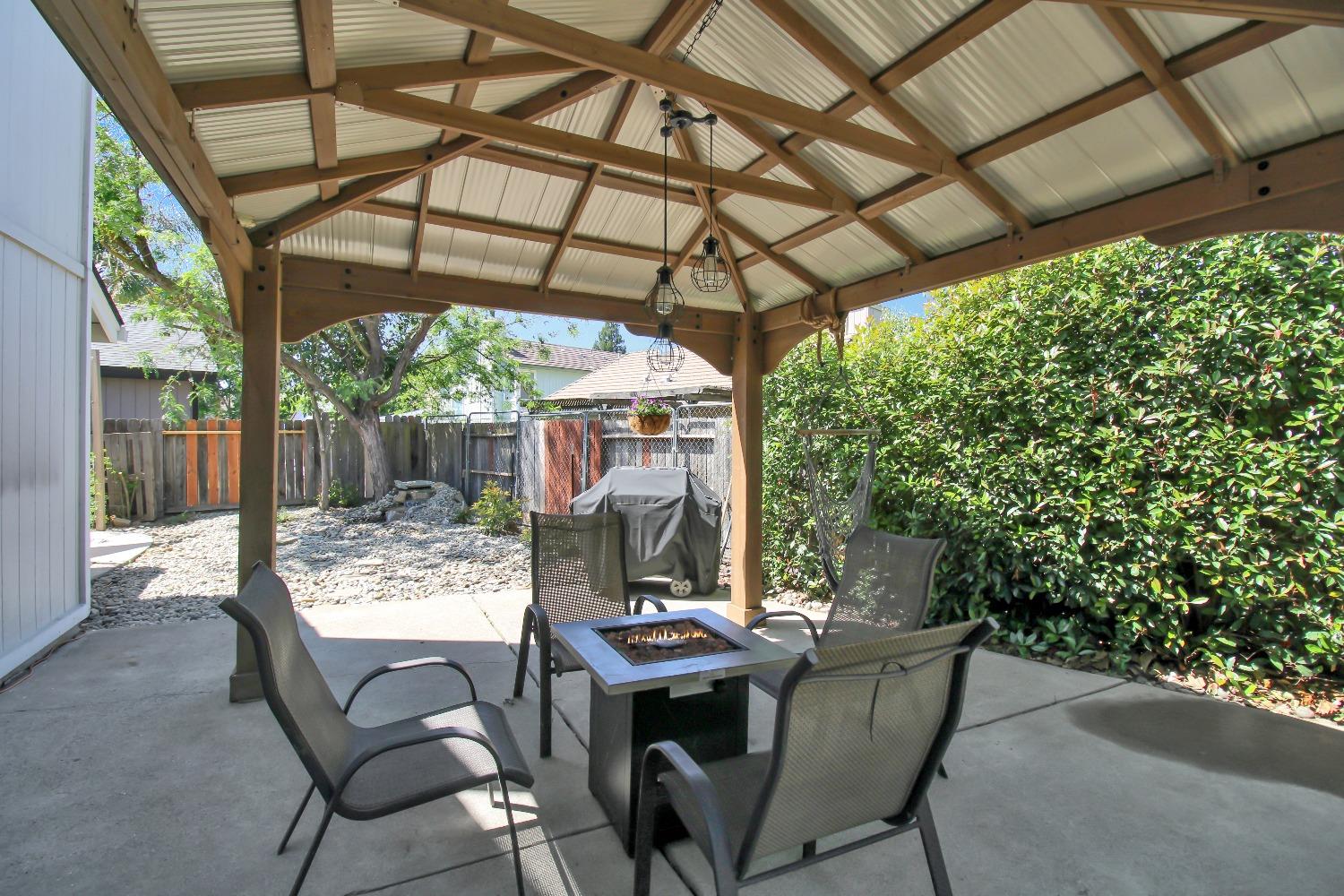 Bull Mountain Circle, Elk Grove, California image 30