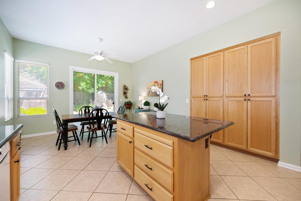 Evergreen Drive, Roseville, California image 19