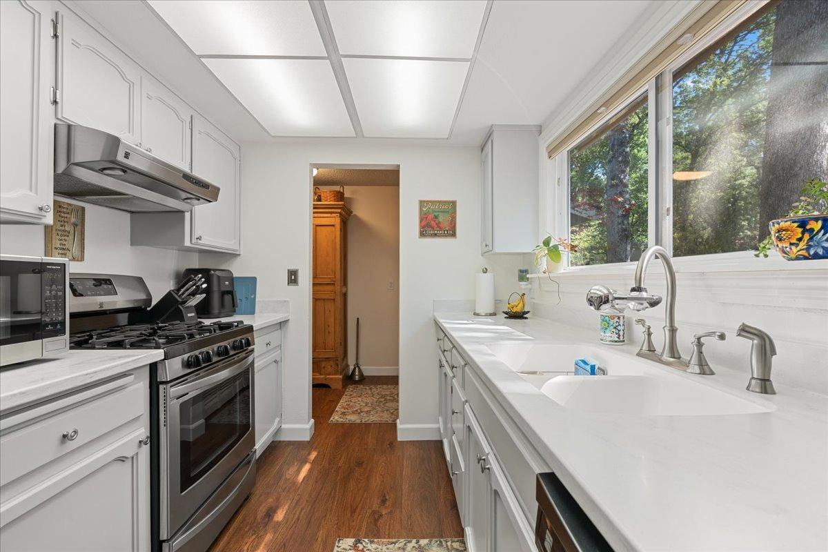 Detail Gallery Image 18 of 68 For 18017 Foxtail Dr, Penn Valley,  CA 95946 - 2 Beds | 1/1 Baths