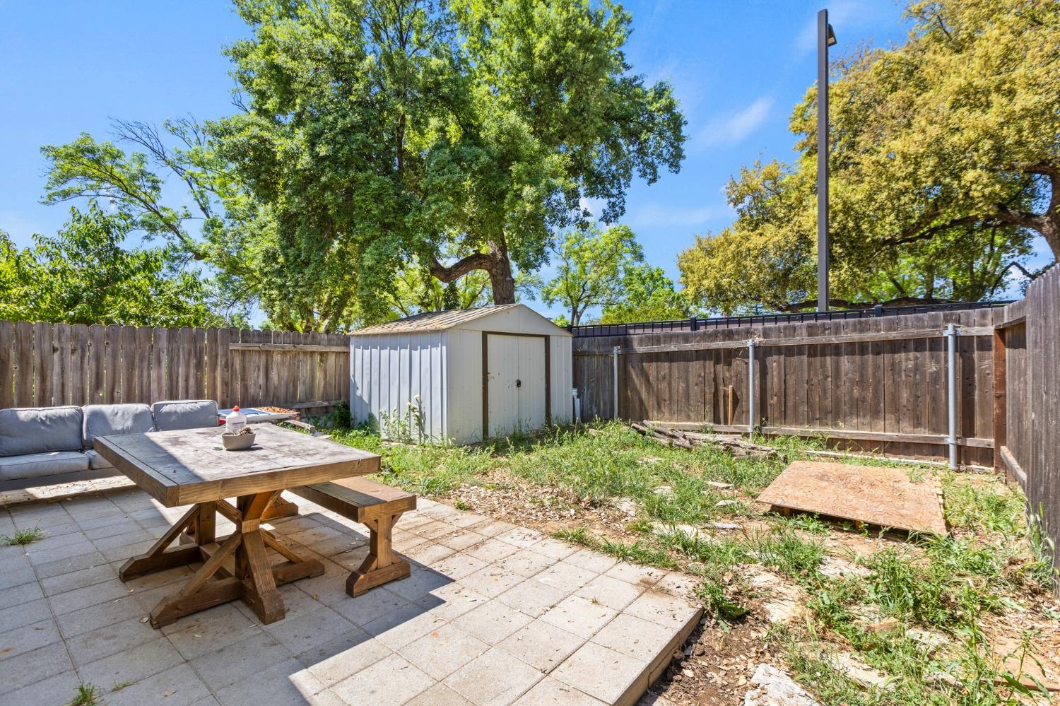 Detail Gallery Image 5 of 24 For 6227 Center Mall Way, Sacramento,  CA 95823 - 2 Beds | 1 Baths