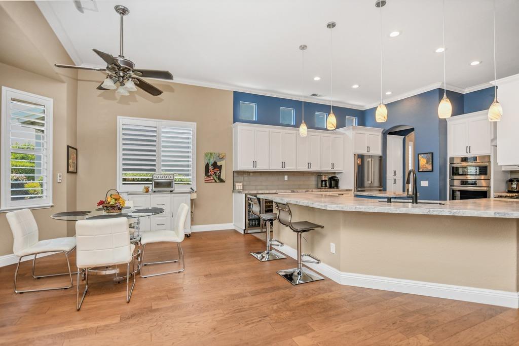 Katy Way, Brentwood, California image 17