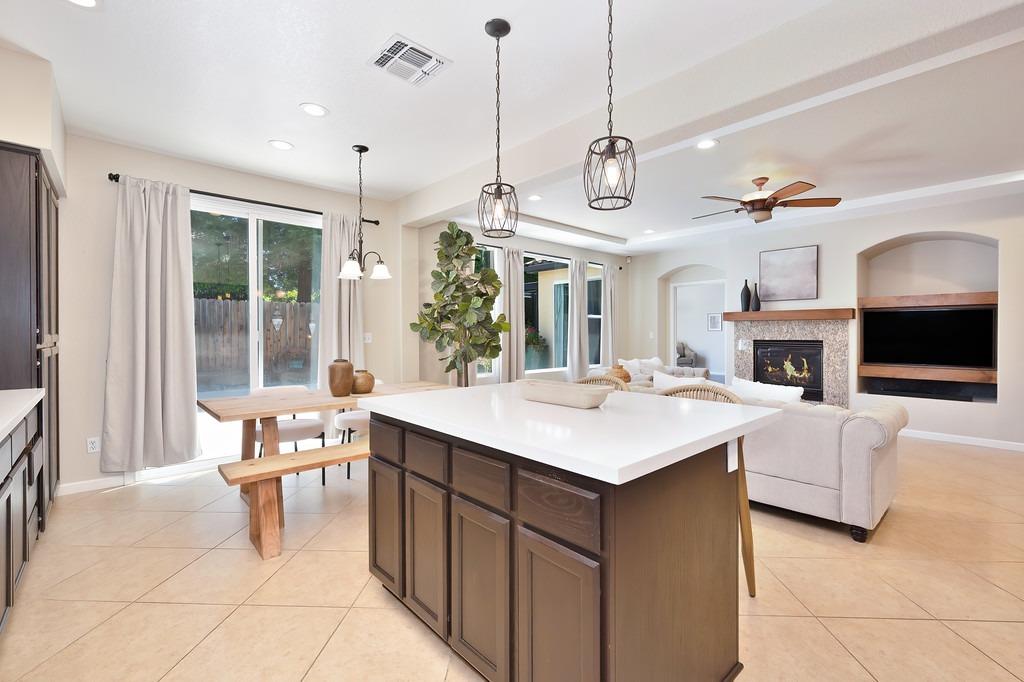 Detail Gallery Image 2 of 57 For 9577 Arcada Ct, Elk Grove,  CA 95624 - 3 Beds | 2 Baths