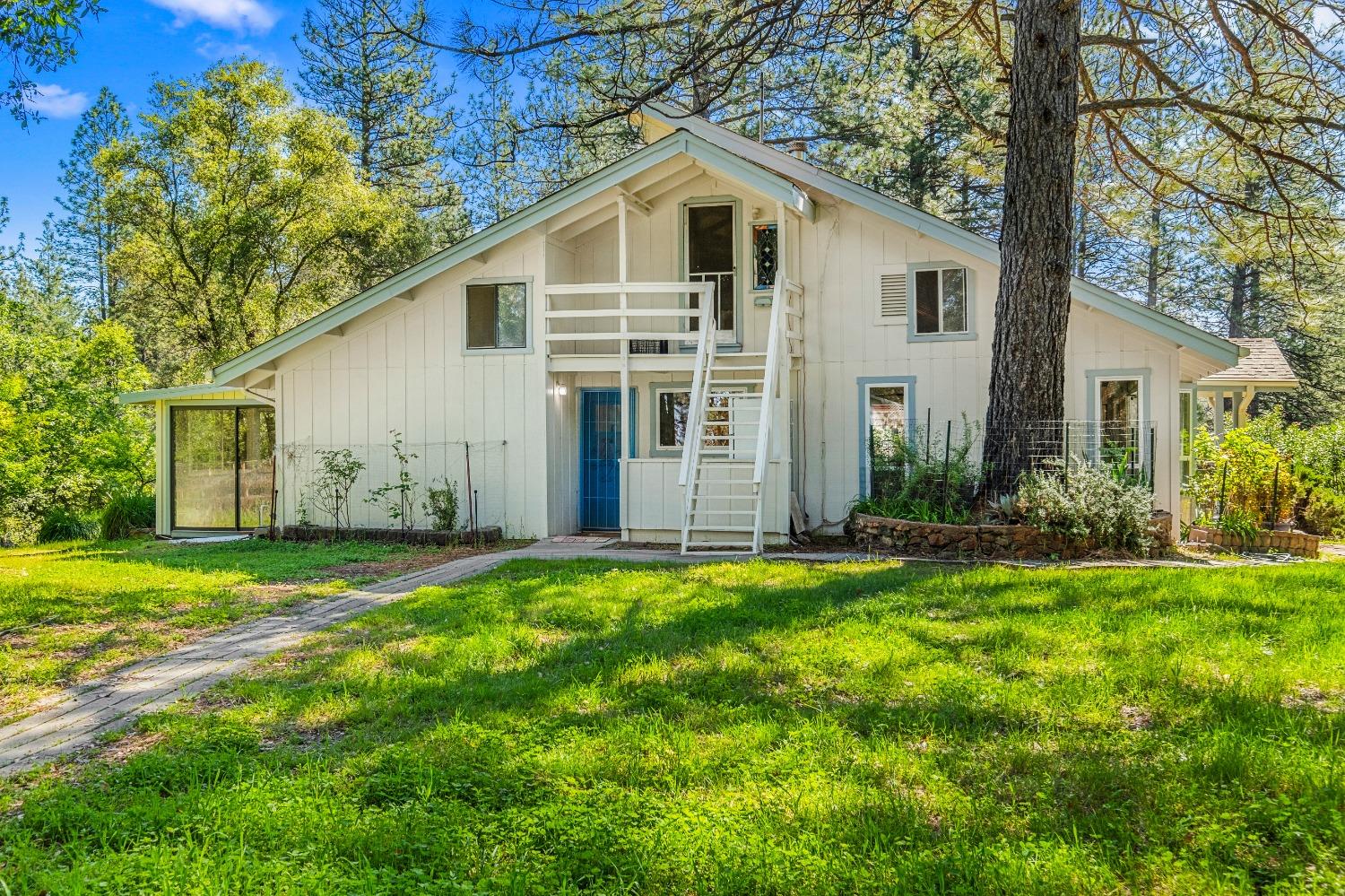 Detail Gallery Image 6 of 79 For 16080 Mount Whitney Dr, Fiddletown,  CA 95629 - 3 Beds | 2 Baths