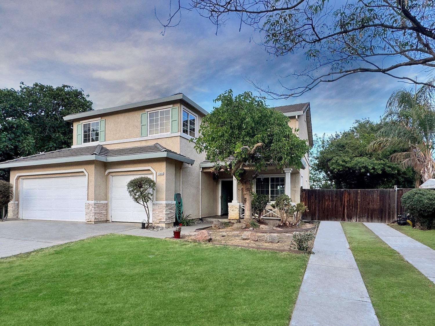Detail Gallery Image 1 of 15 For 1566 Autumn Valley Way, Brentwood,  CA 94513 - 5 Beds | 3 Baths