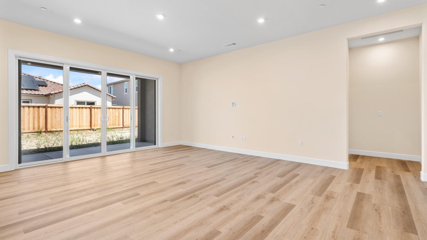 Detail Gallery Image 15 of 37 For 2153 Geneva Way, Manteca,  CA 95337 - 4 Beds | 2/1 Baths