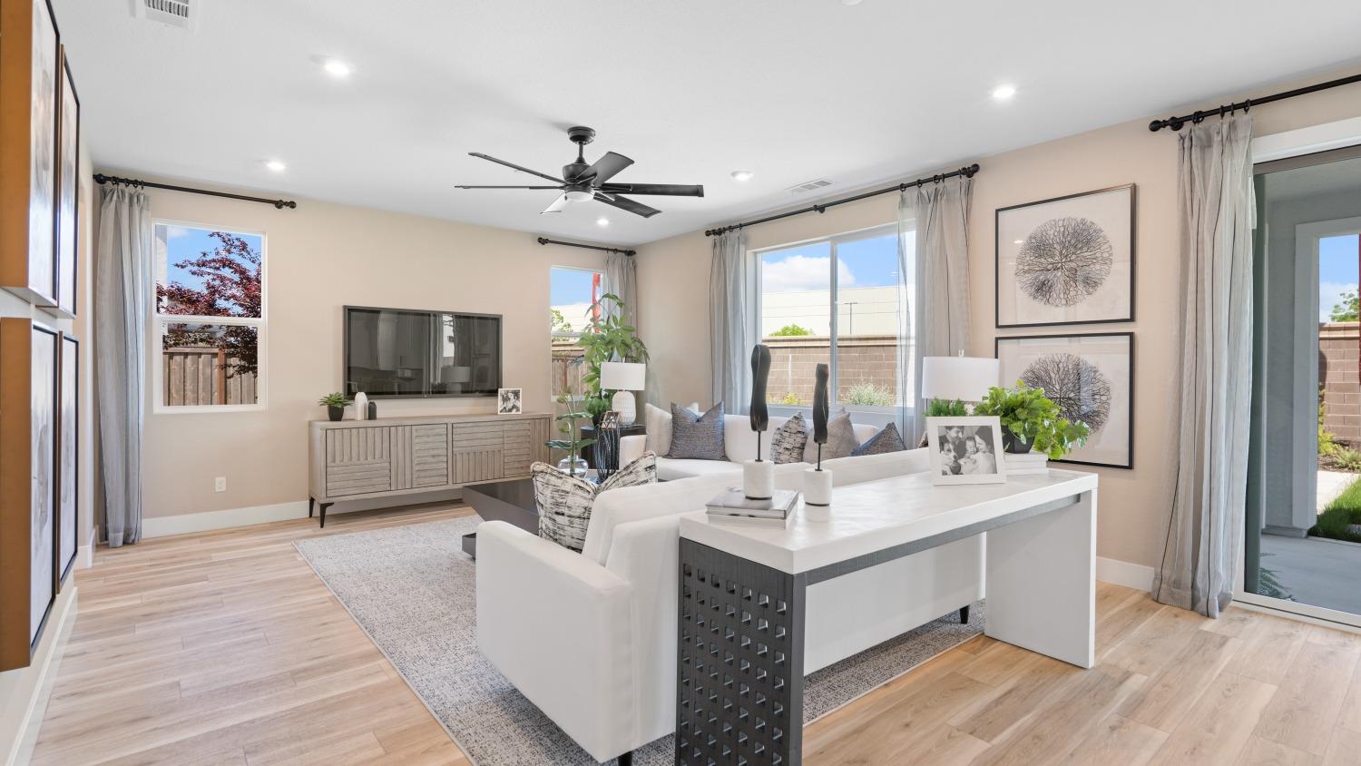 Detail Gallery Image 17 of 41 For 1096 Fiano Pl, Manteca,  CA 95337 - 4 Beds | 3 Baths