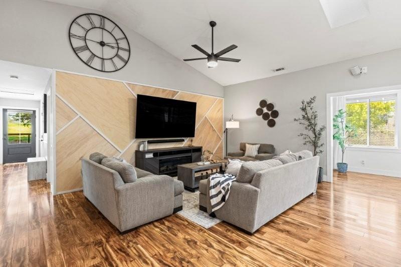 Detail Gallery Image 10 of 48 For 24740 Oro Valley Rd, Auburn,  CA 95602 - 4 Beds | 2 Baths