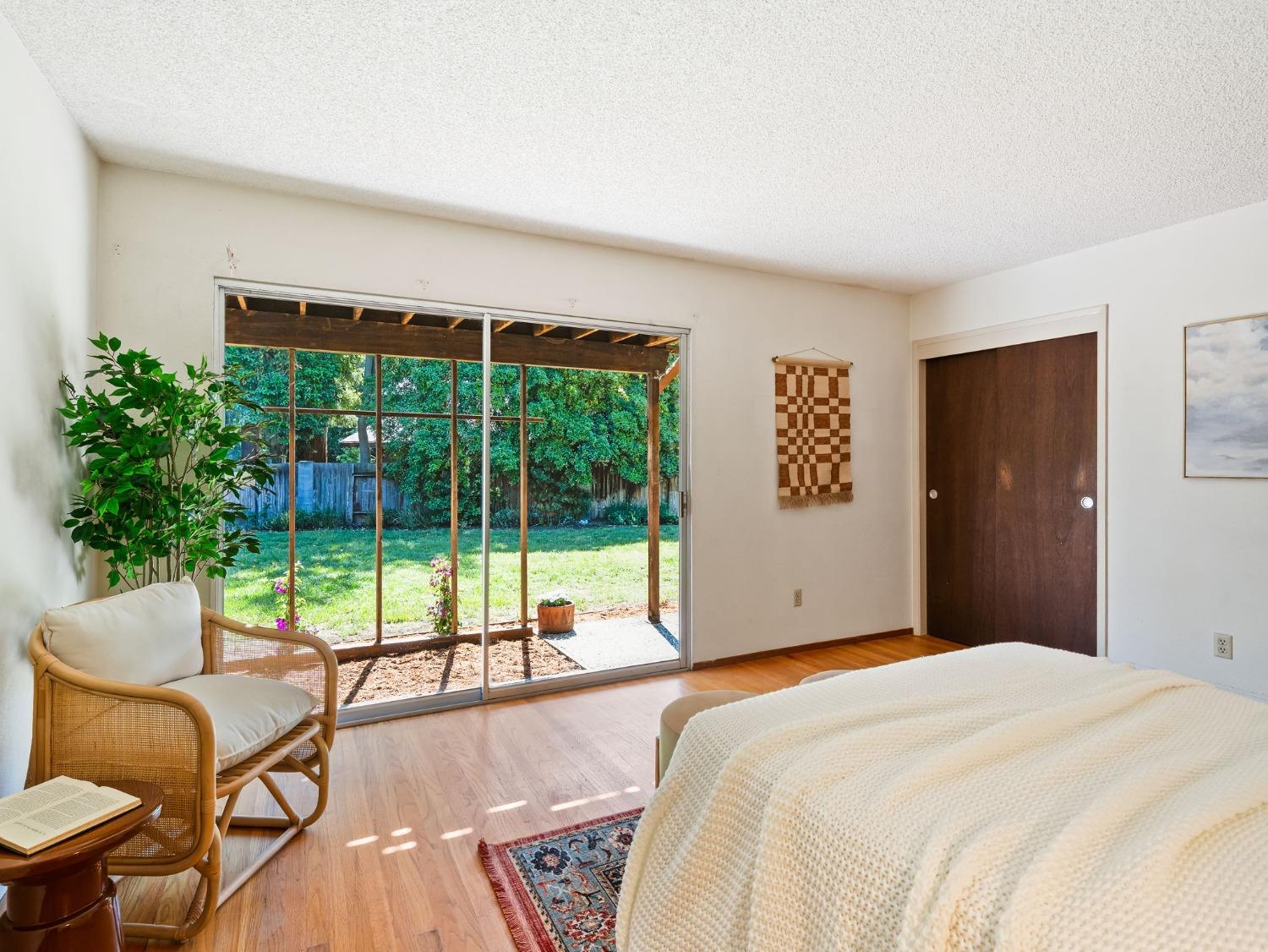 Detail Gallery Image 22 of 81 For 43236 E Oakside Pl, Davis,  CA 95618 - 3 Beds | 3 Baths