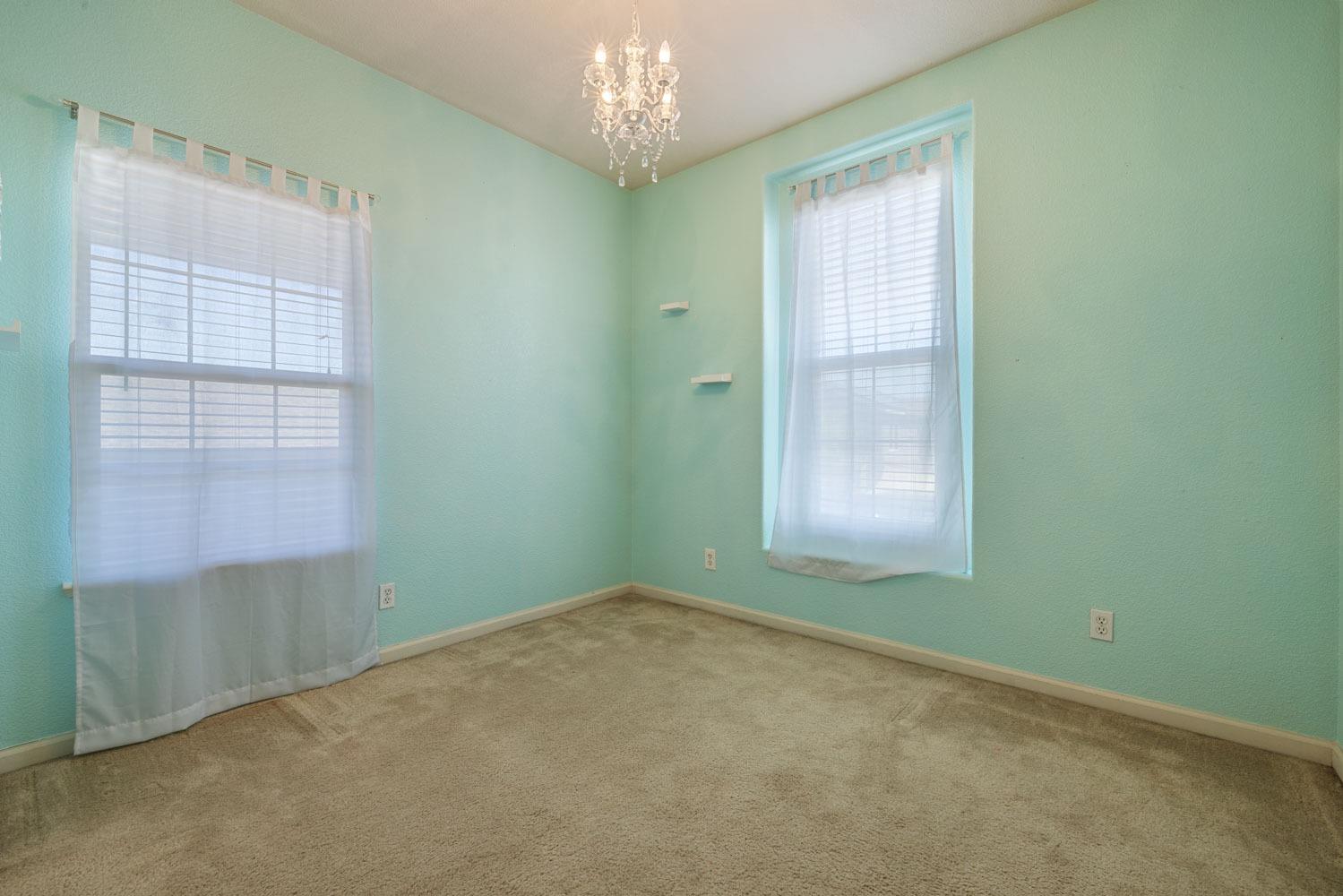 Alton Court, Riverbank, California image 43