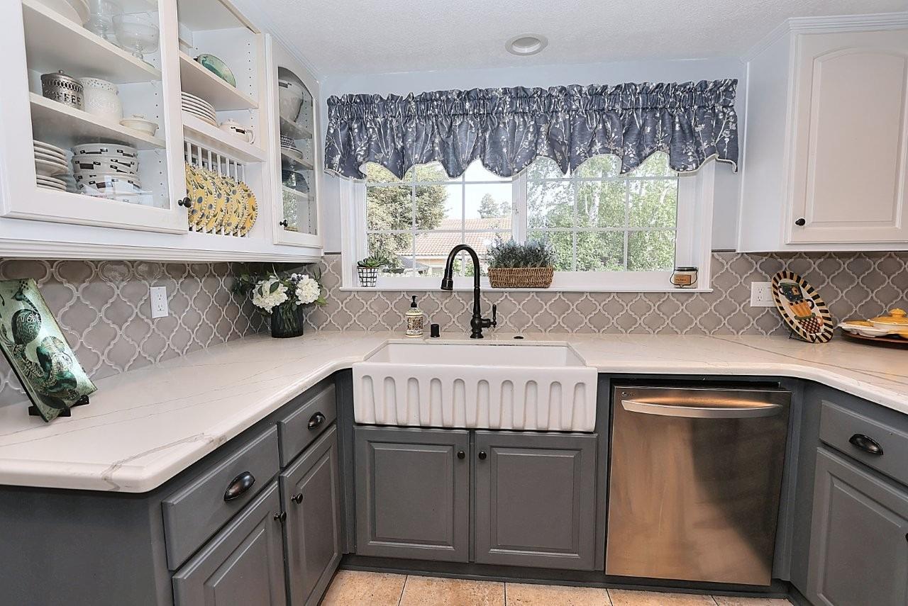Detail Gallery Image 10 of 25 For 837 Lewis Ave, Woodland,  CA 95695 - 4 Beds | 2/1 Baths