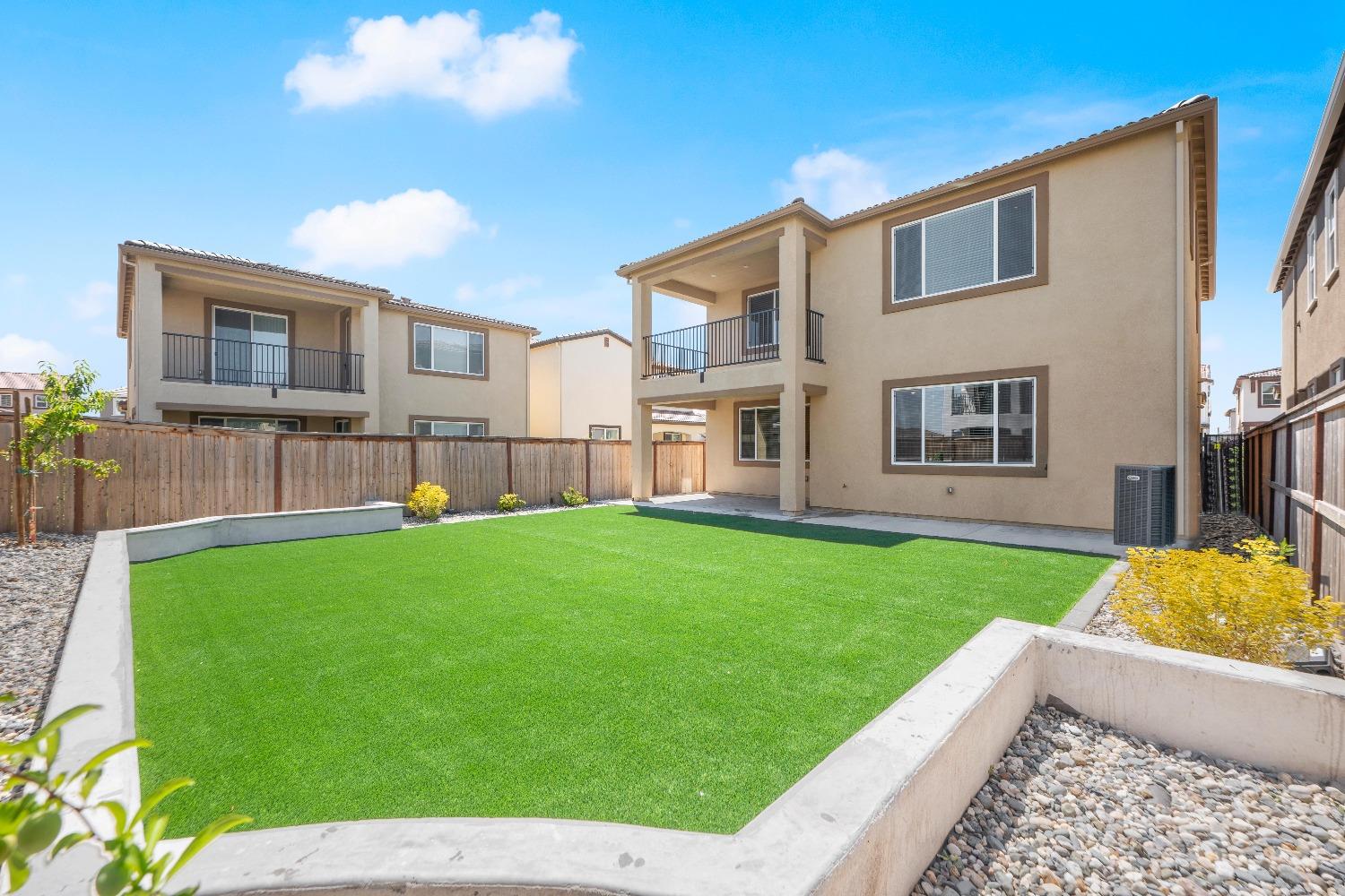 Harveston Way, Sacramento, California image 45