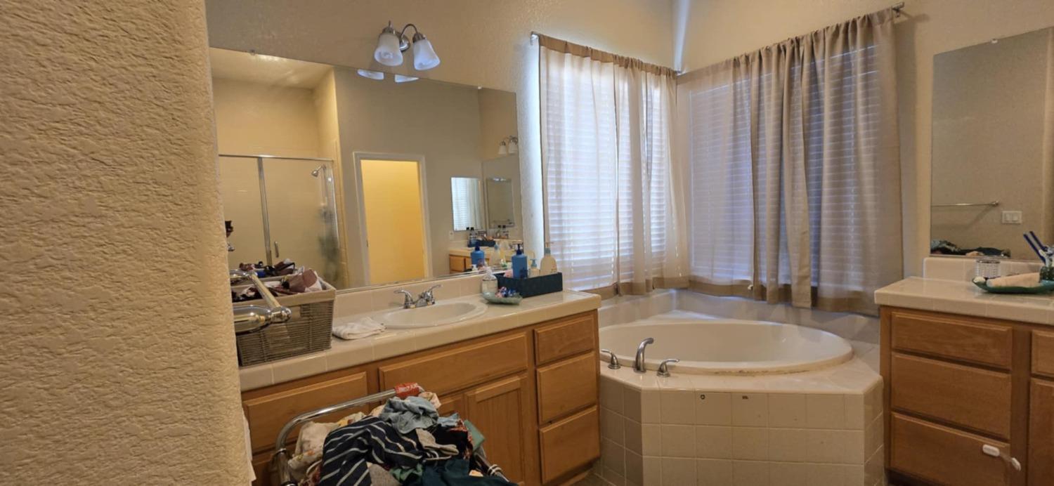 Faxon Drive, Atwater, California image 10
