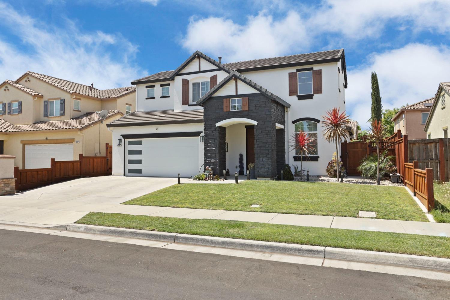 Detail Gallery Image 24 of 77 For 16907 E Cobble Creek Way, Lathrop,  CA 95330 - 4 Beds | 2/1 Baths