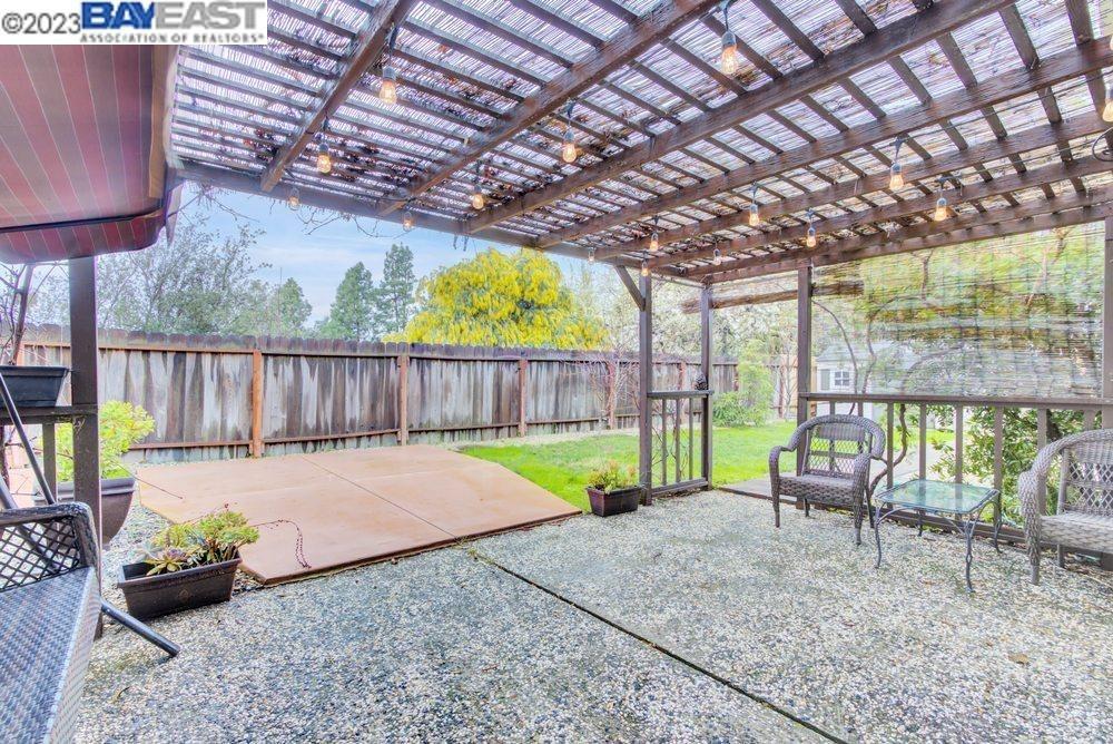 Detail Gallery Image 18 of 26 For 748 Windward Dr, Rodeo,  CA 94572 - 3 Beds | 2 Baths