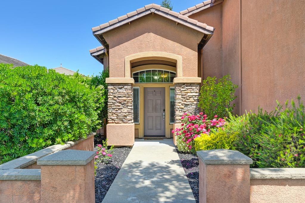 Lone Spur Drive, Folsom, California image 5