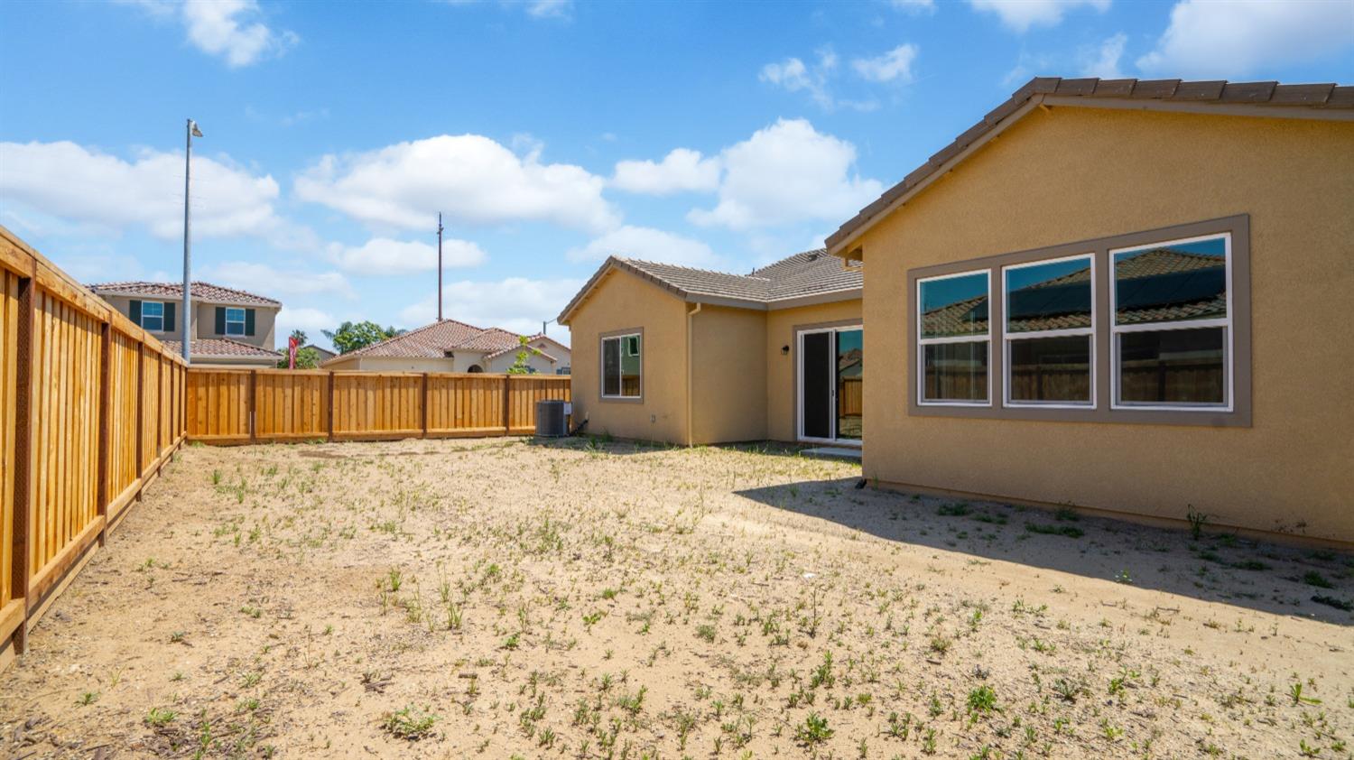 Detail Gallery Image 33 of 35 For 2119 Geneva Way, Manteca,  CA 95337 - 3 Beds | 2 Baths