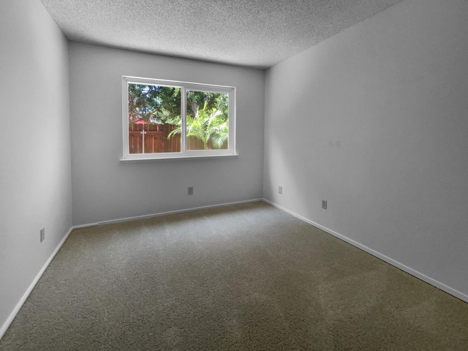 Detail Gallery Image 11 of 21 For 5532 Eagle View Way, Sacramento,  CA 95842 - 3 Beds | 2 Baths