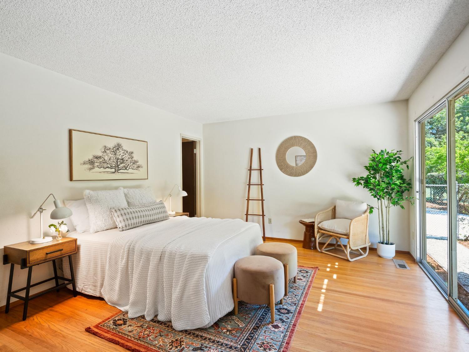 Detail Gallery Image 21 of 81 For 43236 E Oakside Pl, Davis,  CA 95618 - 3 Beds | 3 Baths