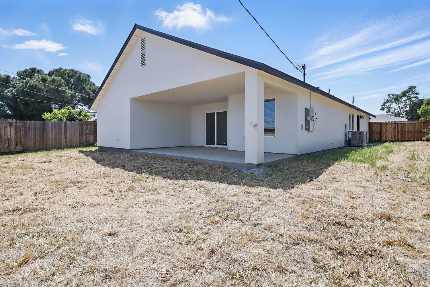 Perry Avenue, Stockton, California image 35