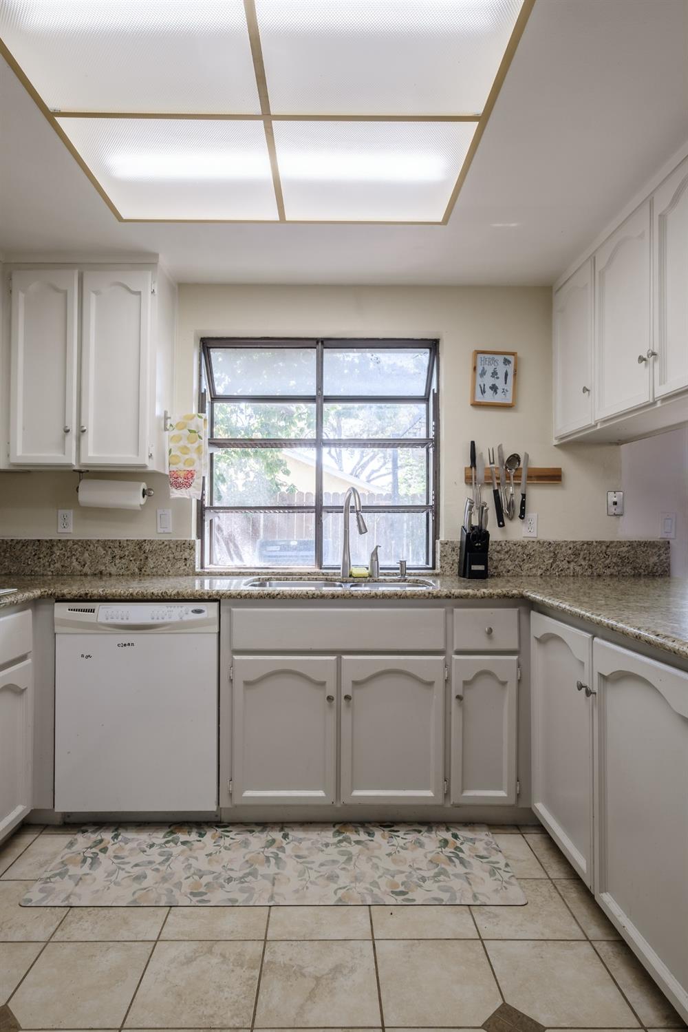 Platte River Court, Rancho Cordova, California image 17