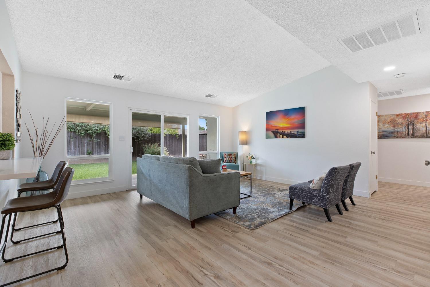 Detail Gallery Image 18 of 38 For 1221 Jill Ln, Modesto,  CA 95355 - 3 Beds | 2 Baths