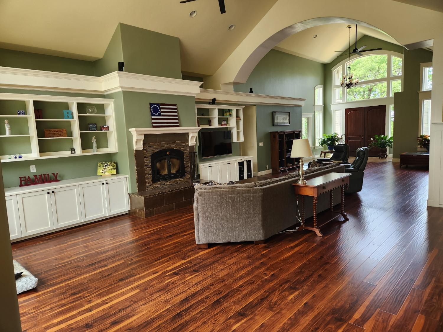 Detail Gallery Image 6 of 86 For 2401 Sanford Dr, Rescue,  CA 95672 - 4 Beds | 3 Baths