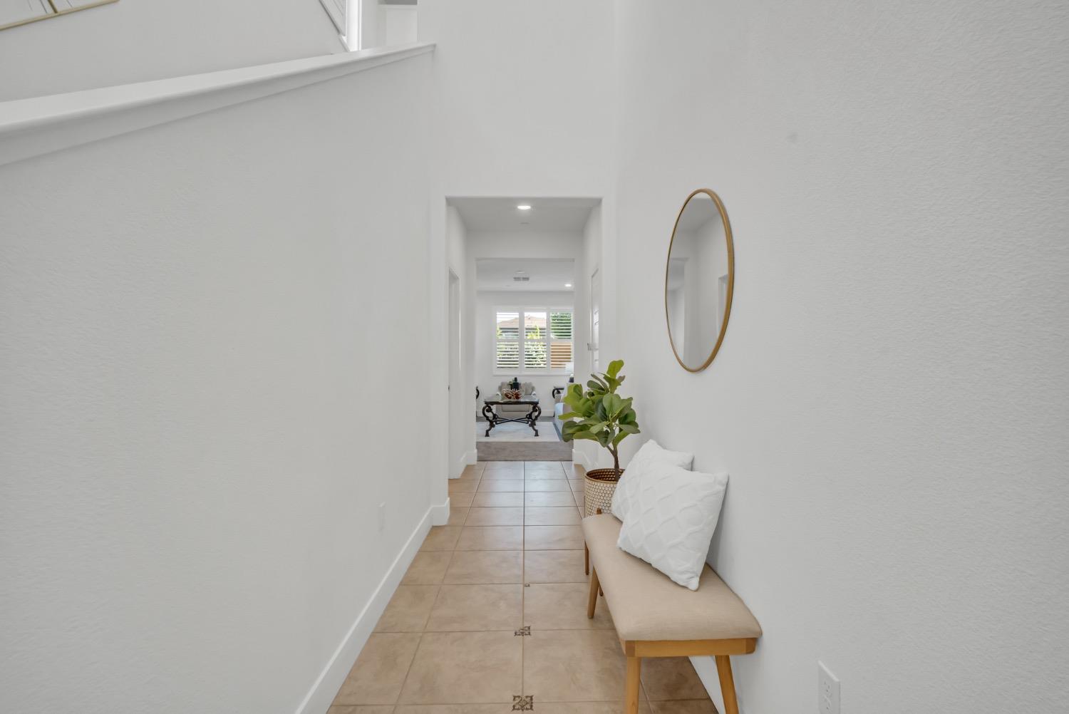 Detail Gallery Image 4 of 51 For 8960 Upbeat Way, Elk Grove,  CA 95757 - 3 Beds | 2/1 Baths