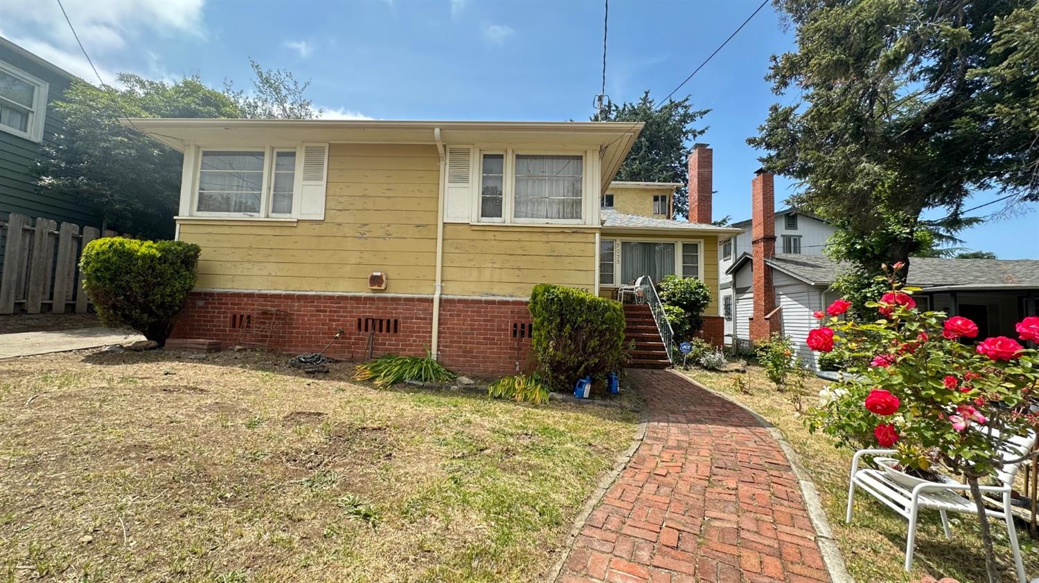 Sunkist Drive, Oakland, California image 1