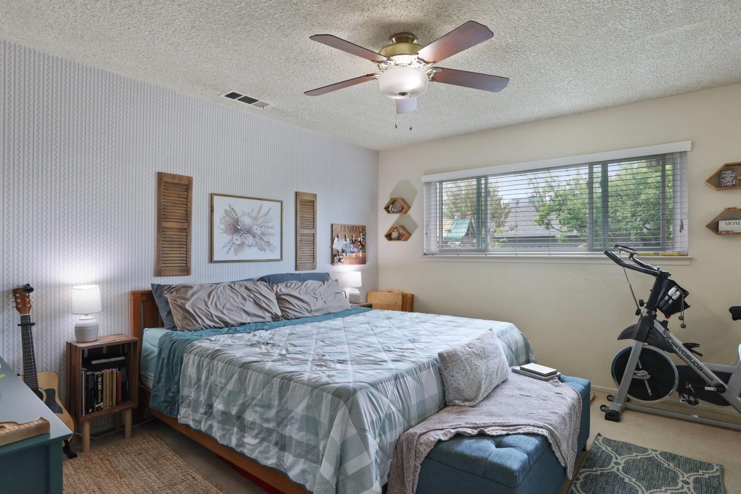 Detail Gallery Image 20 of 29 For 8039 Colonial Dr, Stockton,  CA 95209 - 3 Beds | 2 Baths