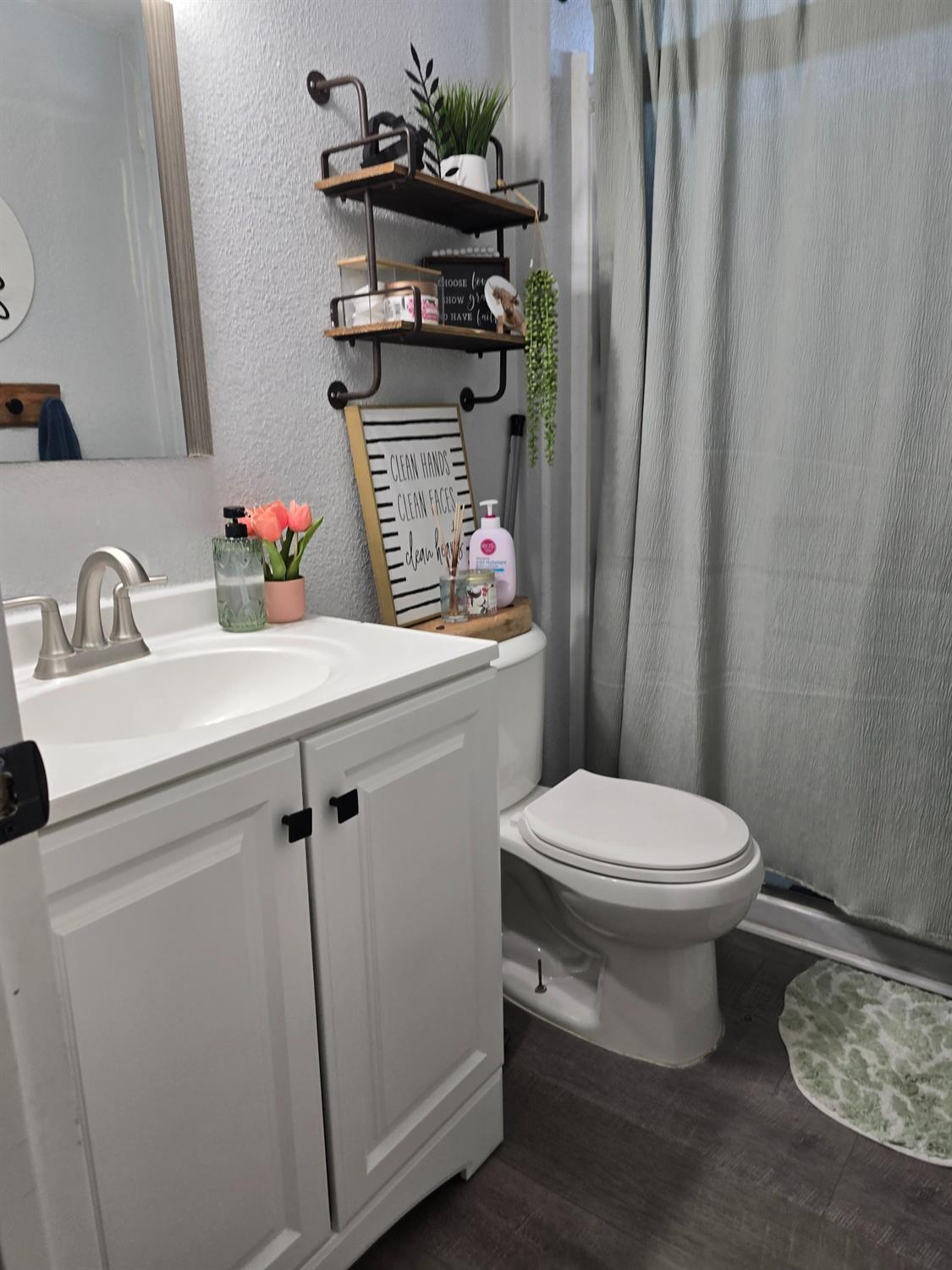 Detail Gallery Image 12 of 27 For 436 N Mercey Springs Rd 109, Los Banos,  CA 93635 - 3 Beds | 2 Baths