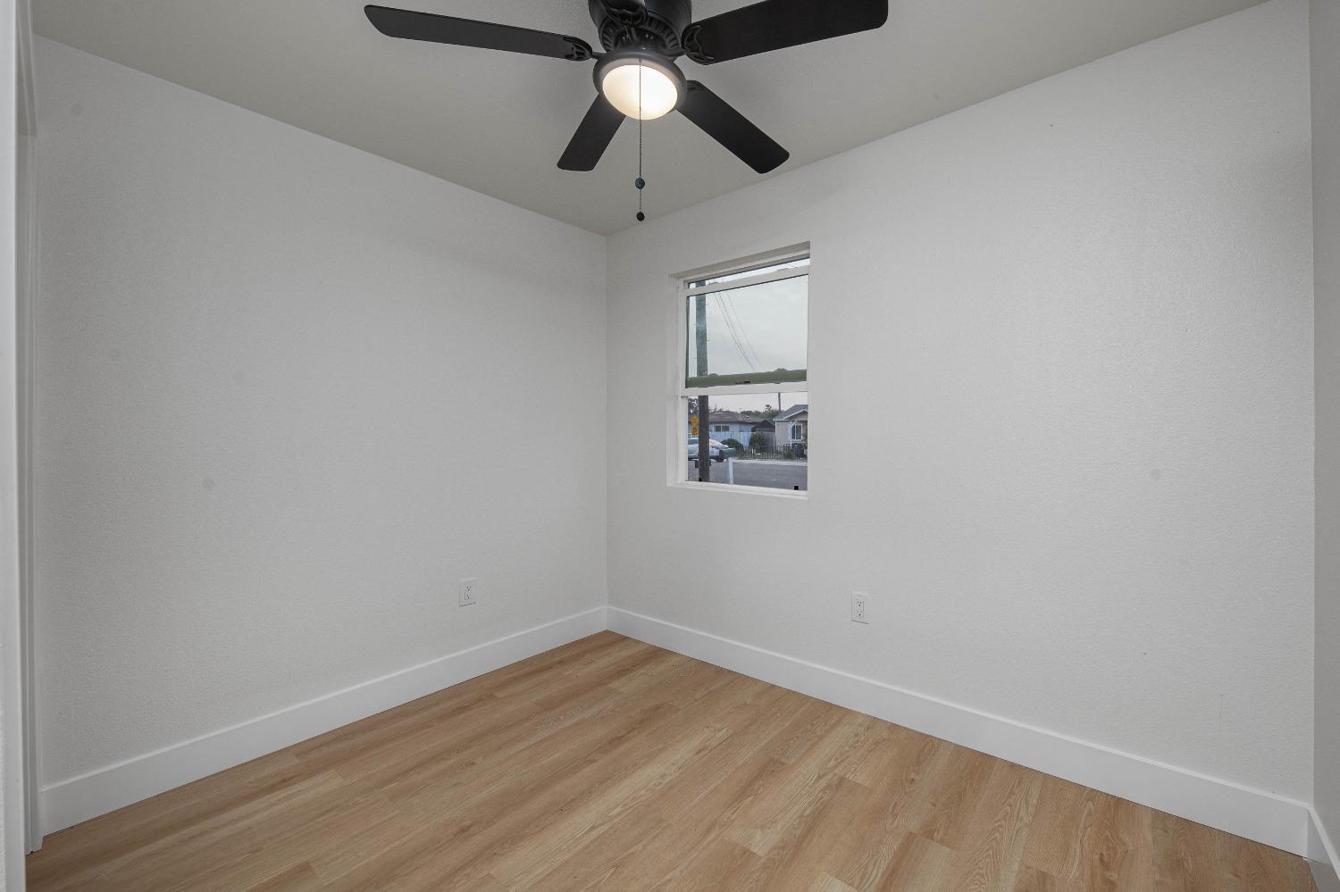 Section Avenue, Stockton, California image 18