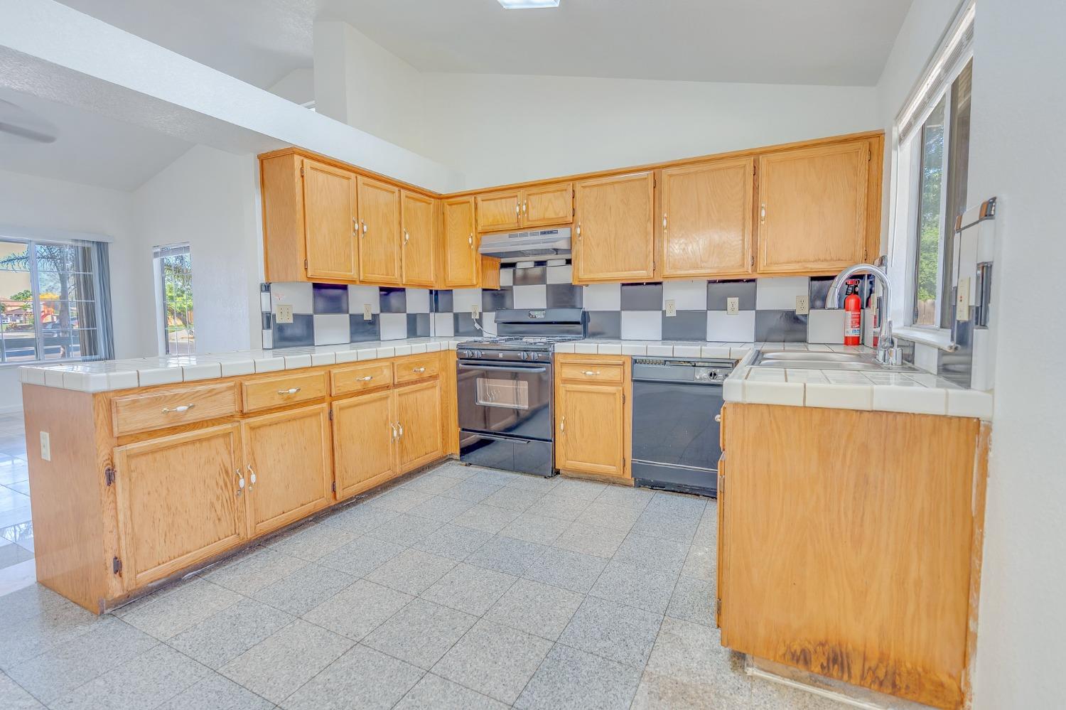 Detail Gallery Image 26 of 60 For 2267 Imperial Dr, Los Banos,  CA 93635 - 3 Beds | 2 Baths