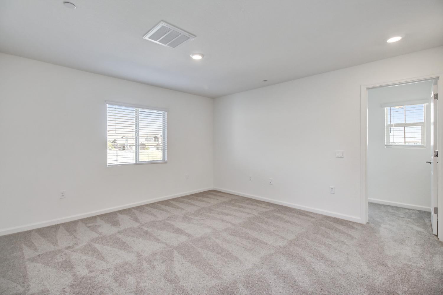 Detail Gallery Image 21 of 48 For 12759 Scholarly Way, Rancho Cordova,  CA 95742 - 4 Beds | 3 Baths