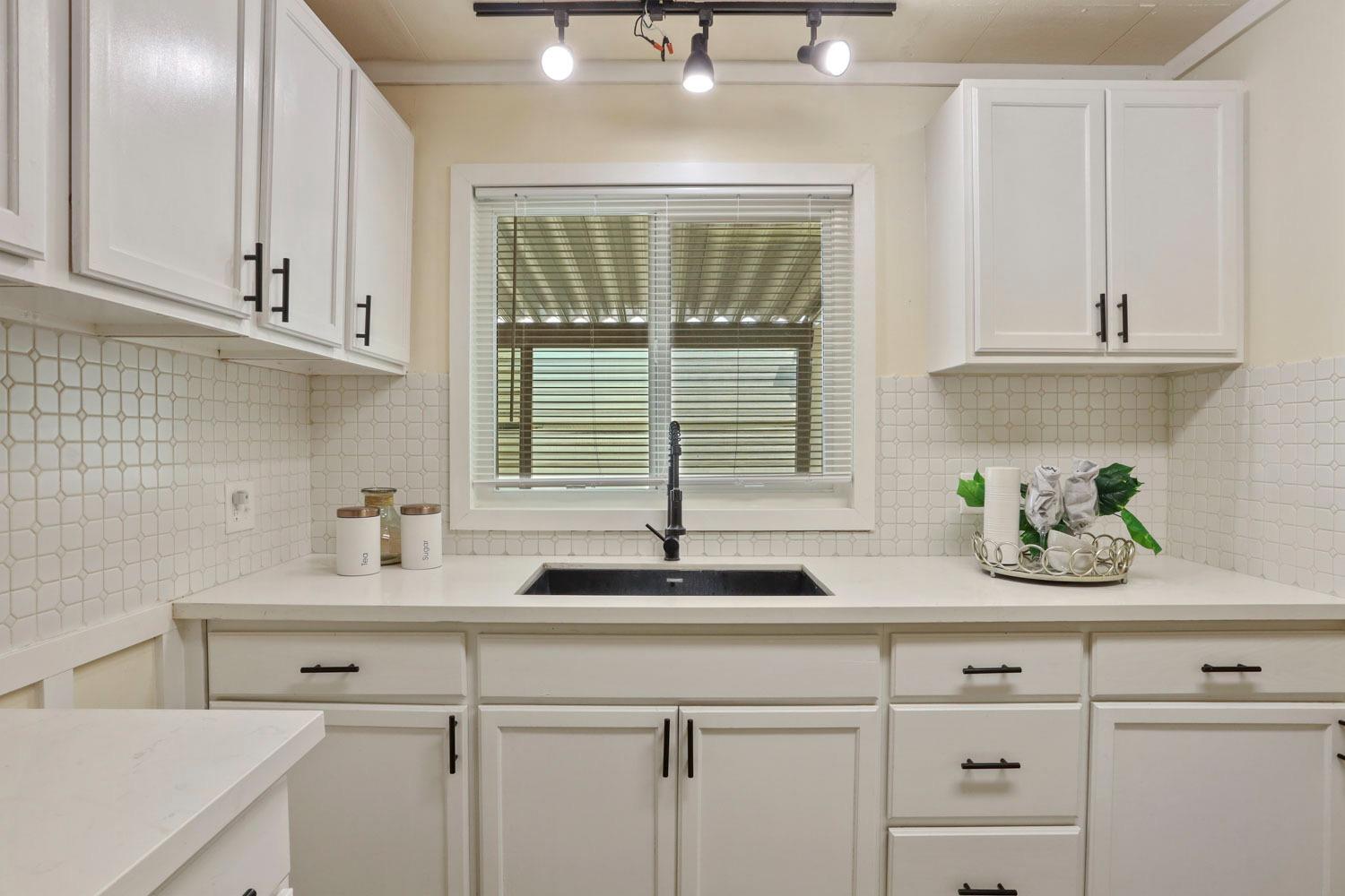 Detail Gallery Image 17 of 46 For 150 Pestana Ave 54, Manteca,  CA 95336 - 2 Beds | 2 Baths