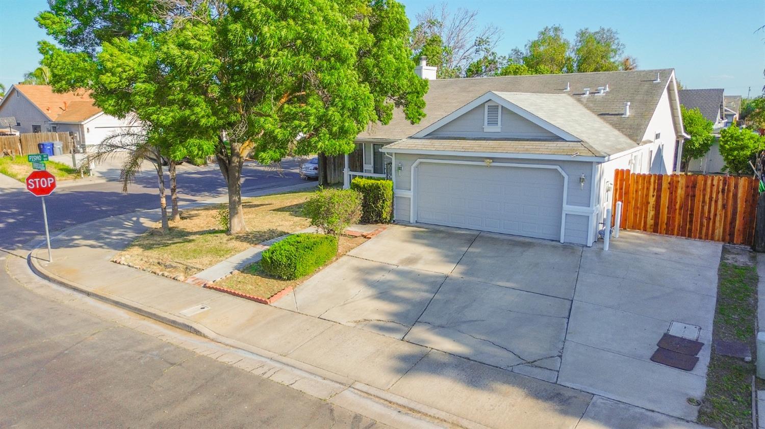 Detail Gallery Image 5 of 60 For 2267 Imperial Dr, Los Banos,  CA 93635 - 3 Beds | 2 Baths