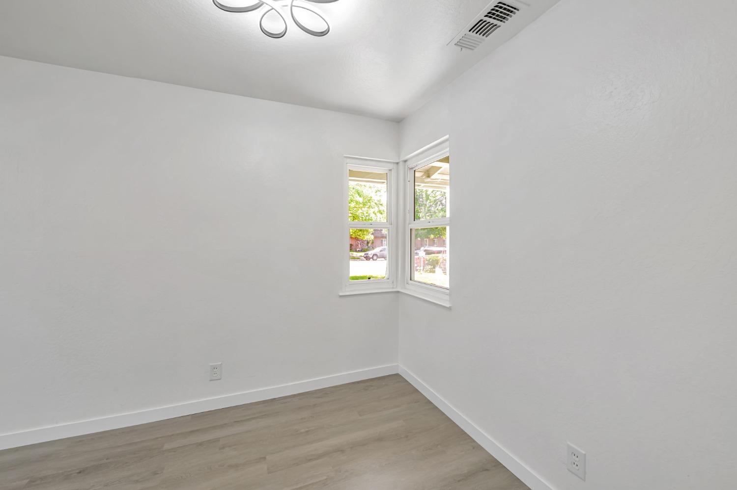 Laurelhurst Drive, Rancho Cordova, California image 15