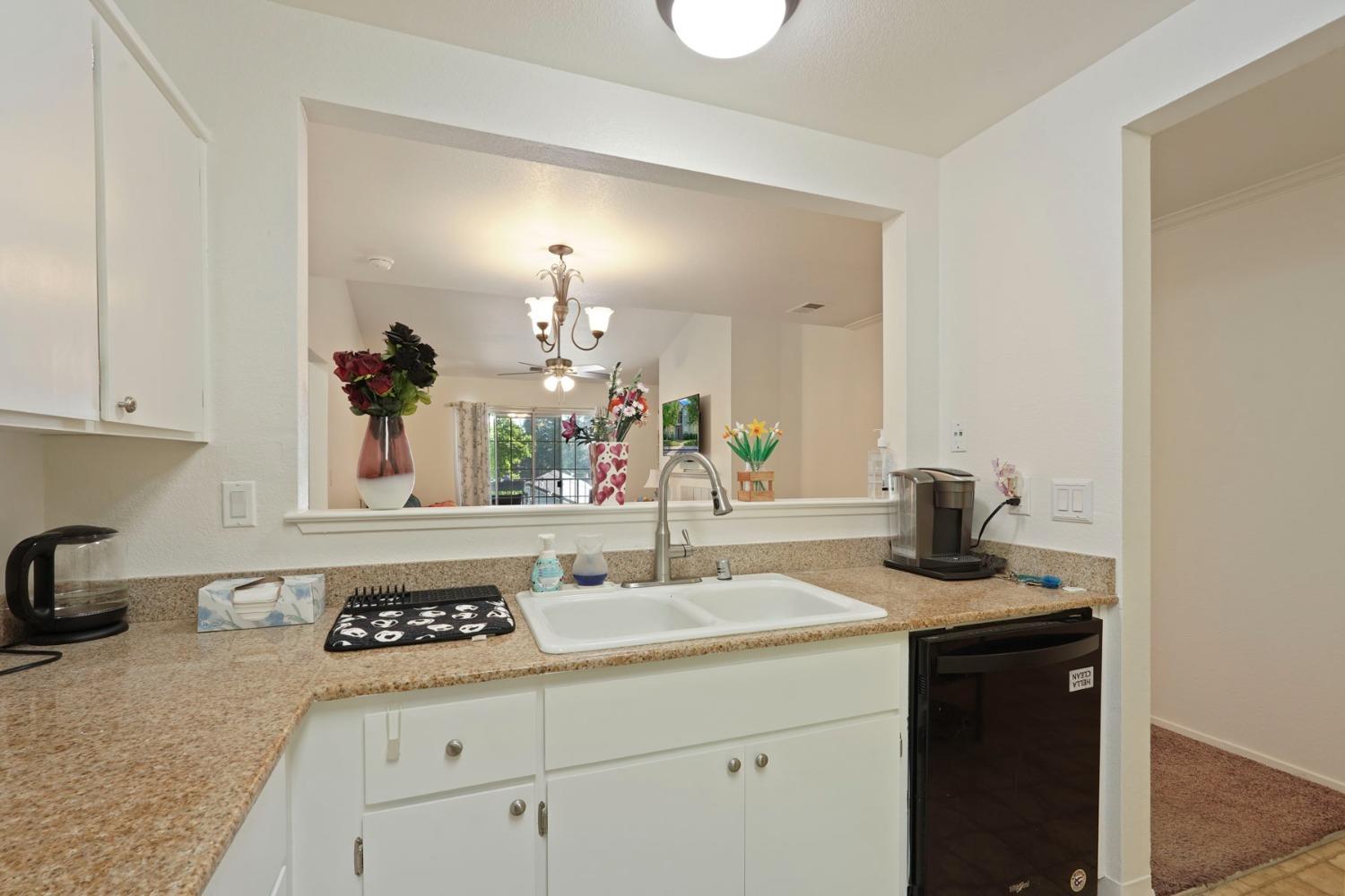 Detail Gallery Image 9 of 24 For 2400 Eilers Ln #1406,  Lodi,  CA 95242 - 2 Beds | 2 Baths
